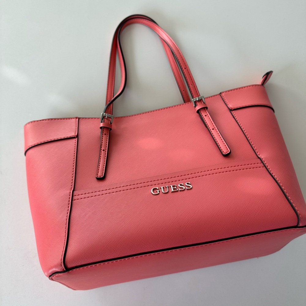 GUESS DELANEY TOTE IN CORAL/PINK - Picture 2 of 10